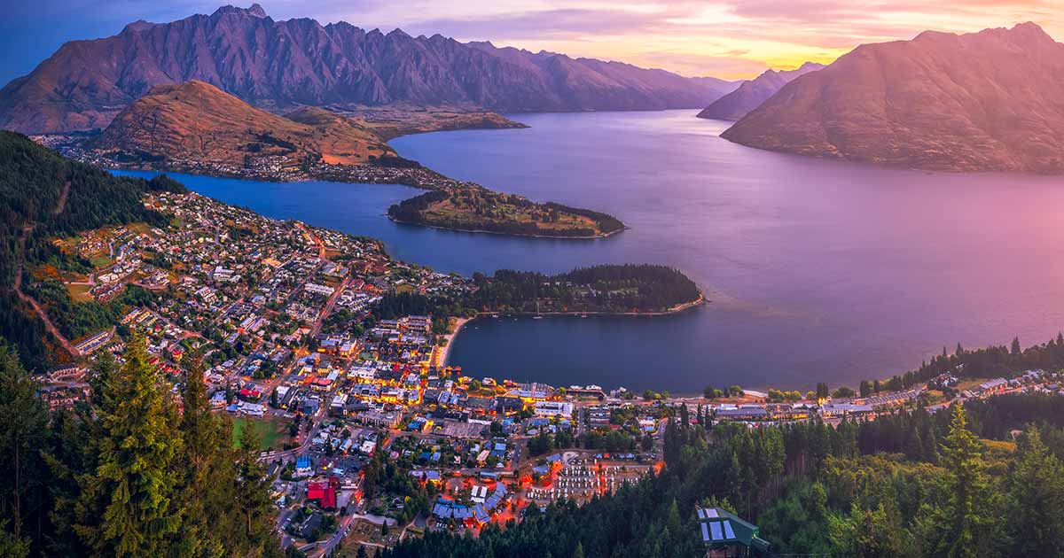 Image-overlooking-queenstown-for-page-on-back9-creative-website-about-queenstown-web-design